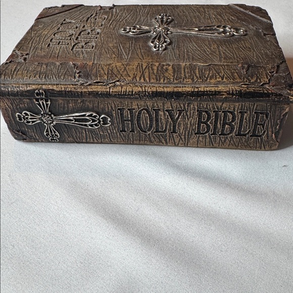 Vintage Holy Bible Trinket Box Religious Jewelry Keepsake Box Cross Lid - Picture 2 of 6